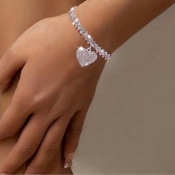 Heart Rhinestone Charm Bracelet - Picture 1 of 10